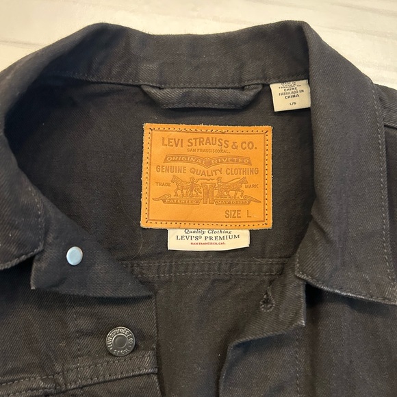 NWOT Levi's Black Denim Jacket for Men - Picture 4 of 7